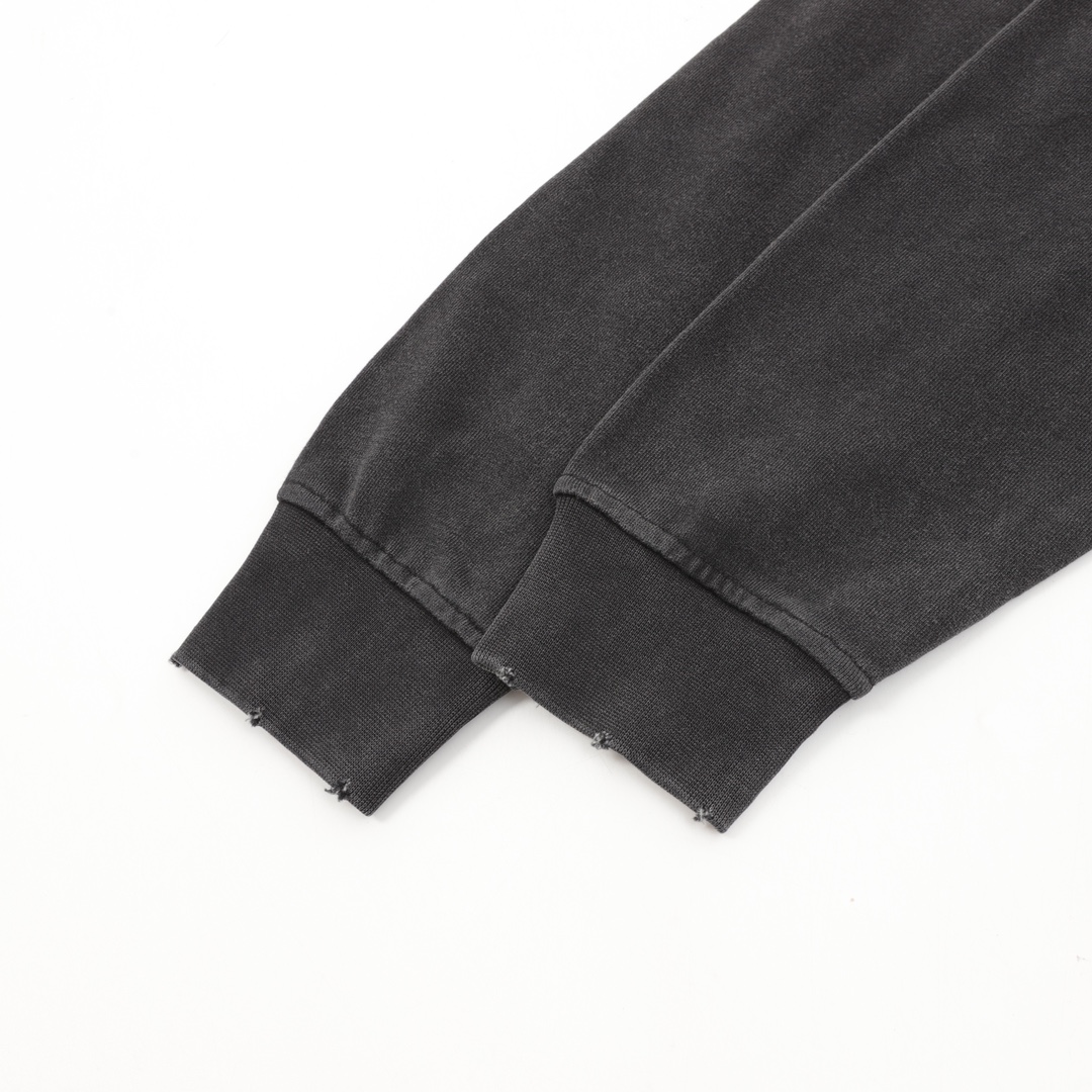 【BALENCIAGA 公式旗艦店】バレンシアガ 丸首の衛衣 スウェット ご好評に付き再入荷！241120