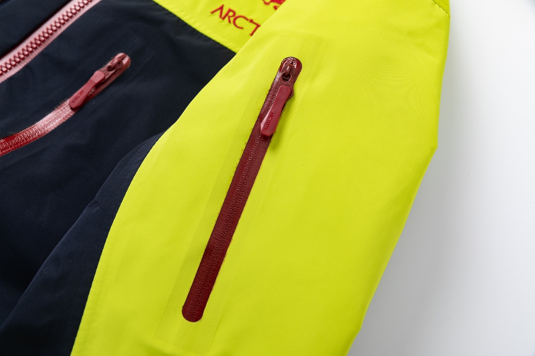 【ARCTERYX  公式旗艦店】アークテリクス  ジャケット着  スウェット ご好評に付き再入荷！241123