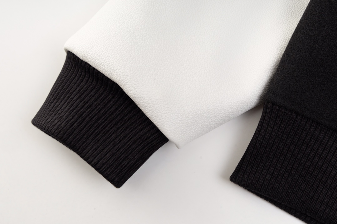 【ARCTERYX  公式旗艦店】アークテリクス  ジャケット着  スウェット ご好評に付き再入荷！241123