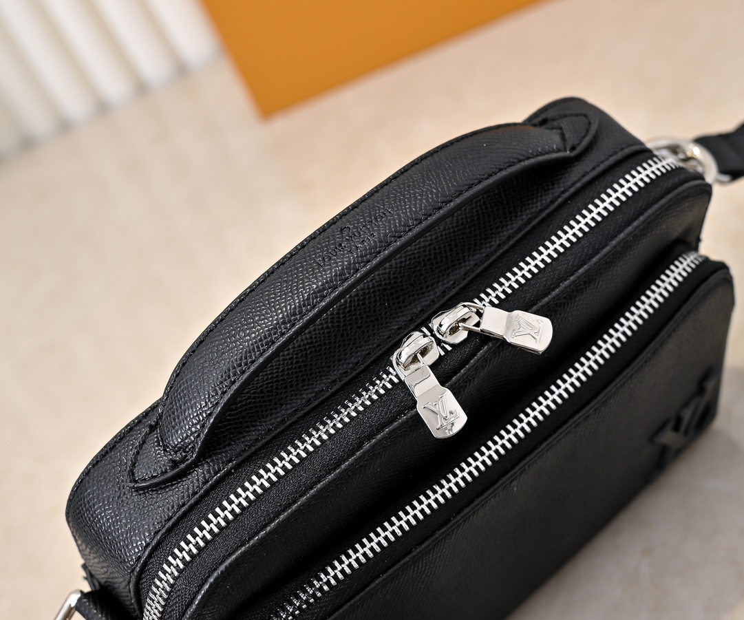 【LOUIS VUITTON 公式旗艦店】ルイヴィトン  斜めがけバッグ当日出荷 好評に付き再入荷！22.5*16*7.5CM