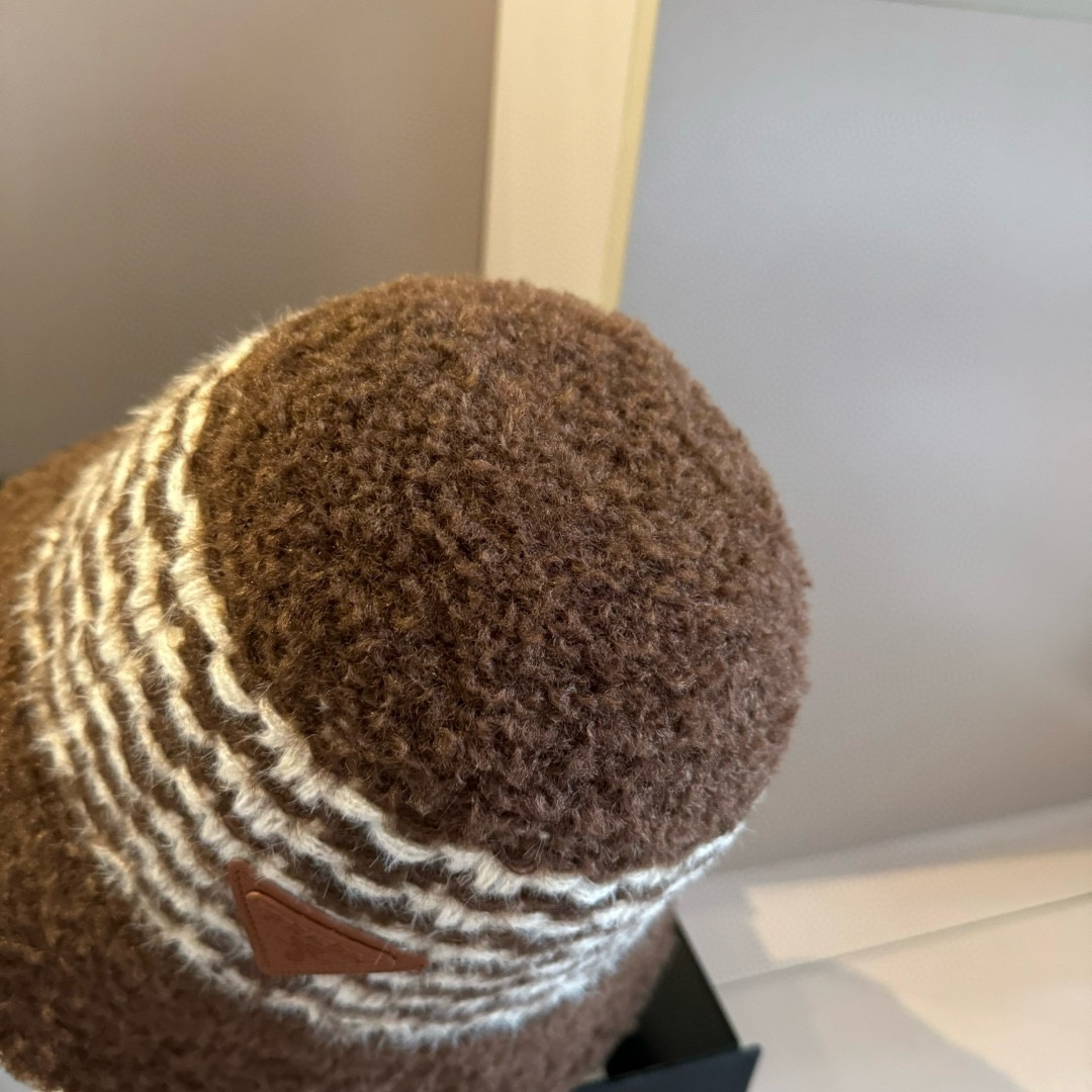 PRADA (プラダ)フィッシャーマンズハット  241125