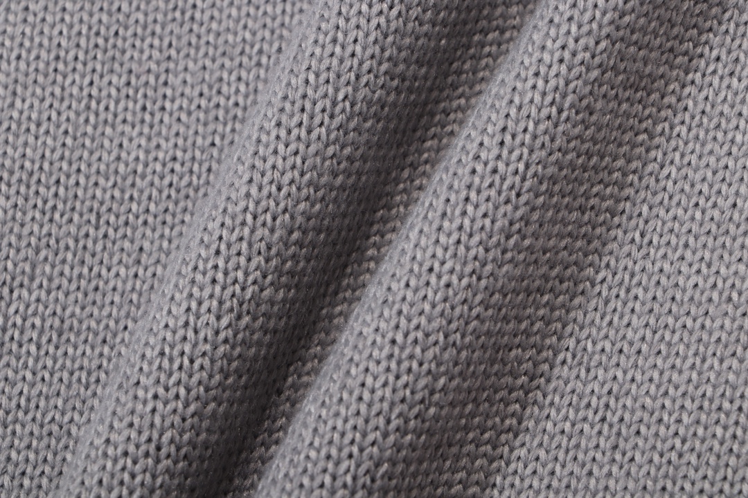 【LOEWE公式旗艦店】ロエベ  セーター好評に付き再入荷！