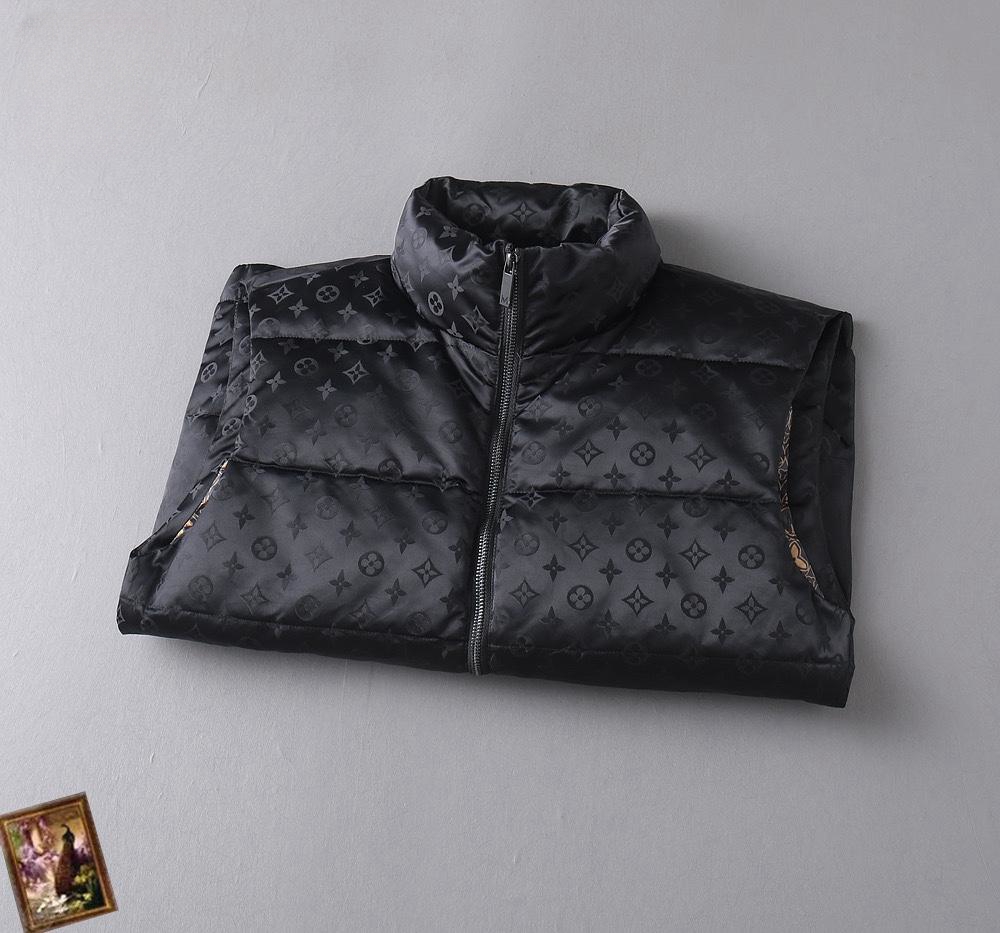 LOUIS VUITTON(ルイヴィトン)ダウンベスト