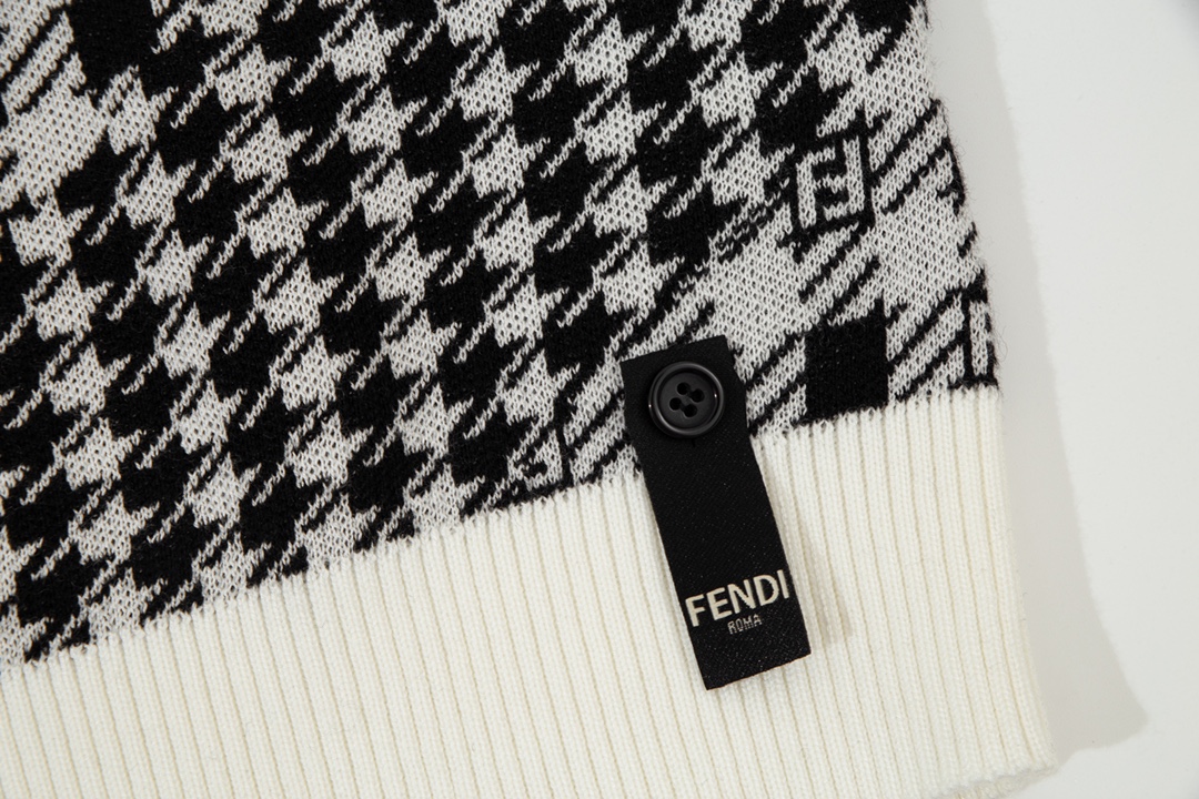 【FENDI  公式旗艦店】フェンディ セーター好評に付き再入荷！ 241101