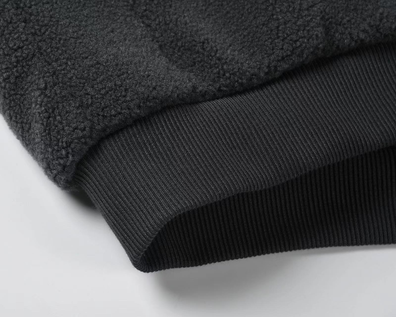 【LOUIS VUITTON  公式旗艦店】ルイヴィトン  ジャケット着 好評に付き再入荷！
