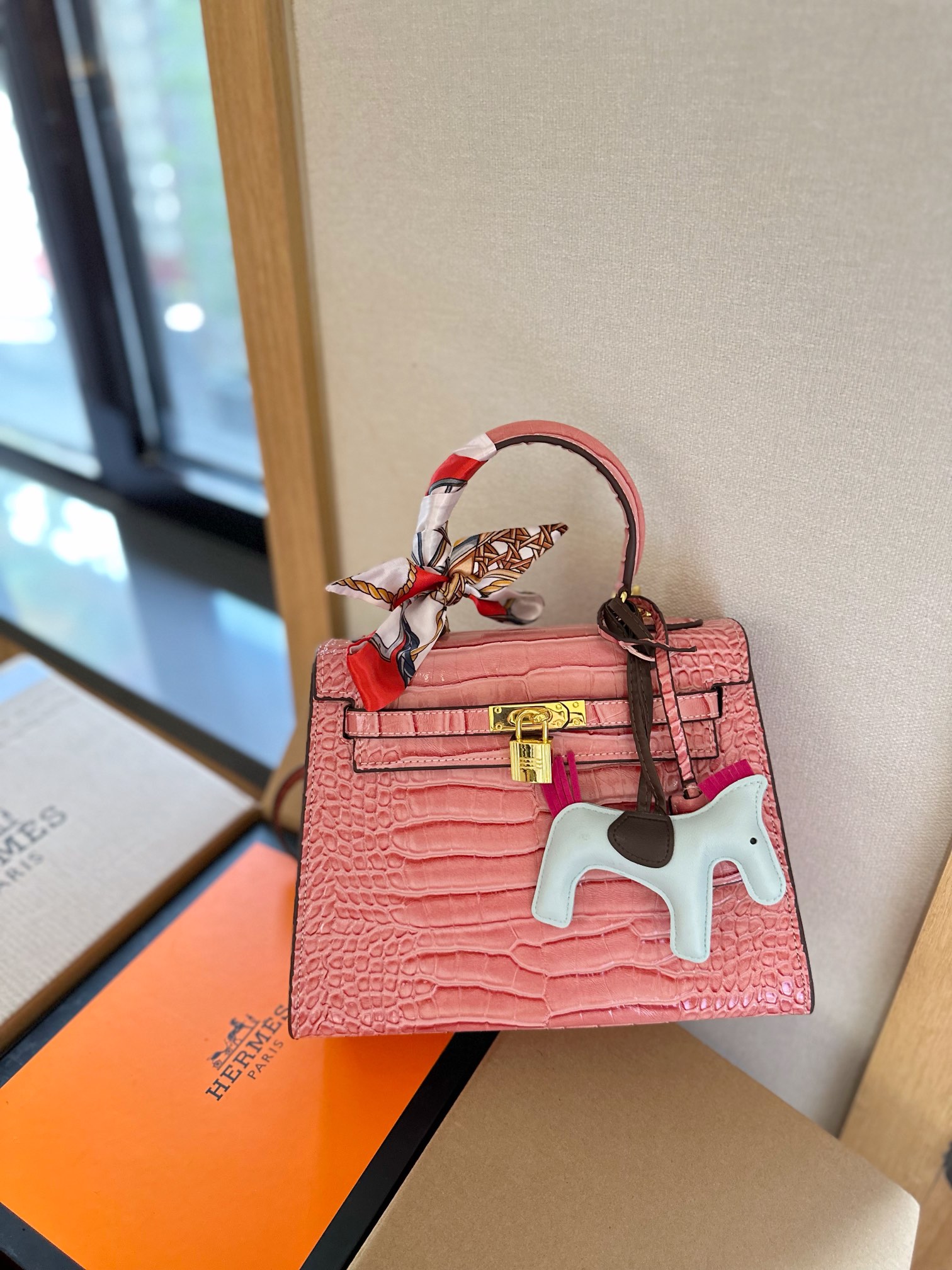 【Hermès 公式旗艦店】エルメス 斜めがけバッグ 当日出荷 好評に付き再入荷！25CM  240724