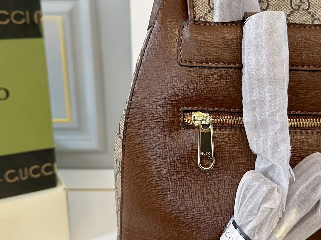 【GUCCI 公式旗艦店】グッチ 斜めがけバッグ 当日出荷 好評に付き再入荷！27*36CM  240724