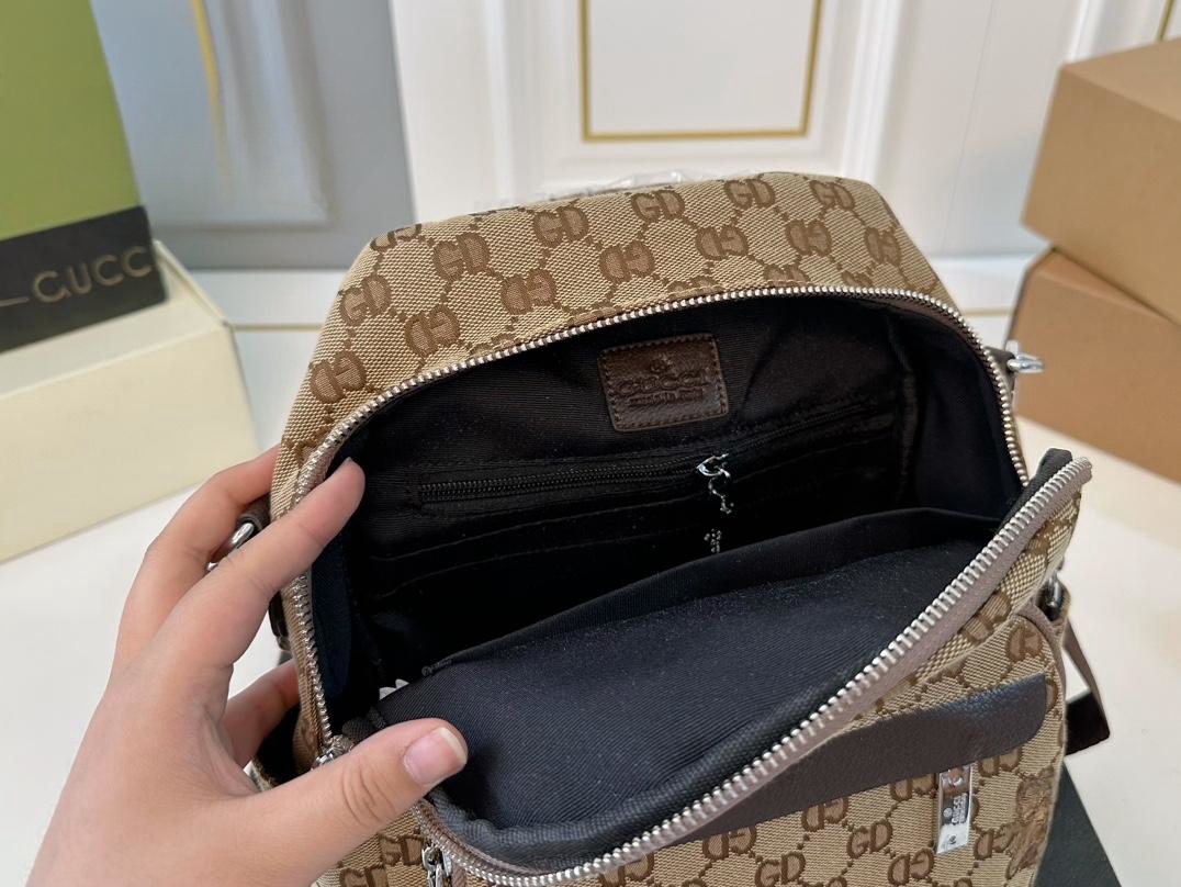 【GUCCI 公式旗艦店】グッチ リュックサック 当日出荷 好評に付き再入荷！22*30CM  240724