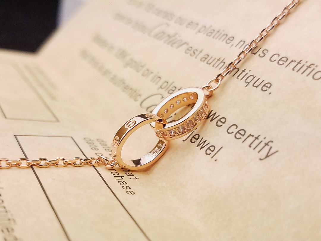 【CARTIER】ブレスレット、ファッションシンプルなスタイル 240729