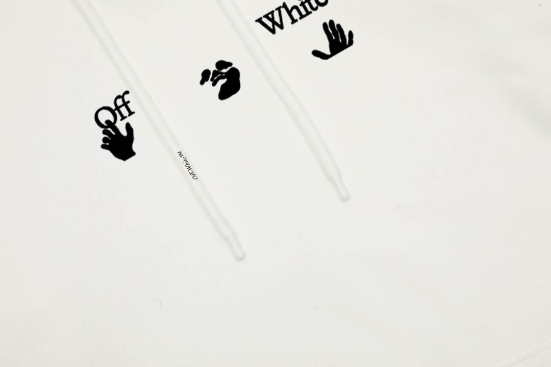 【OFF-WHITE  公式旗艦店】オフホワイトパーカースウェットご好評に付き再入荷 240806