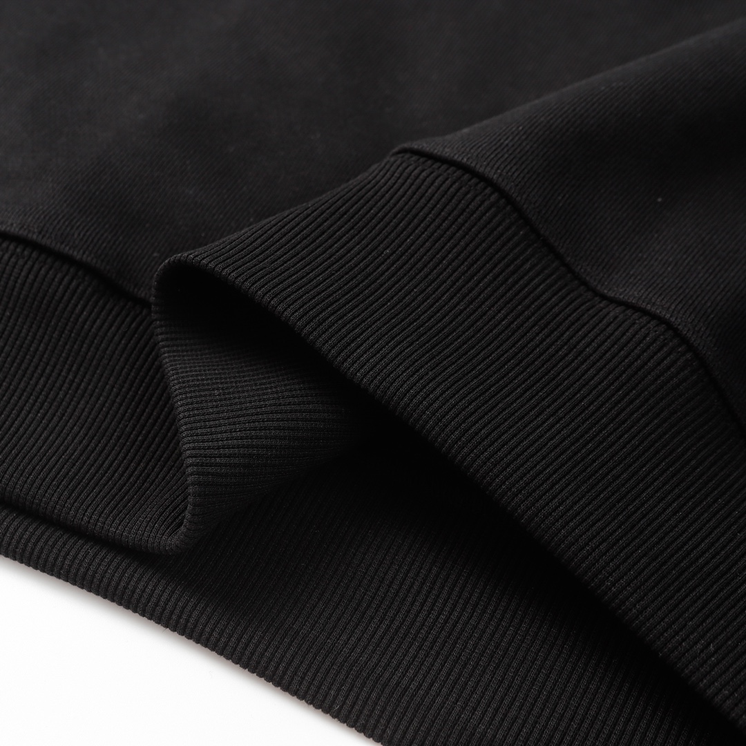 【LOUIS VUITTON  公式旗艦店】ルイヴィトン 丸首の衛衣 スウェット ご好評に付き再入荷 240808