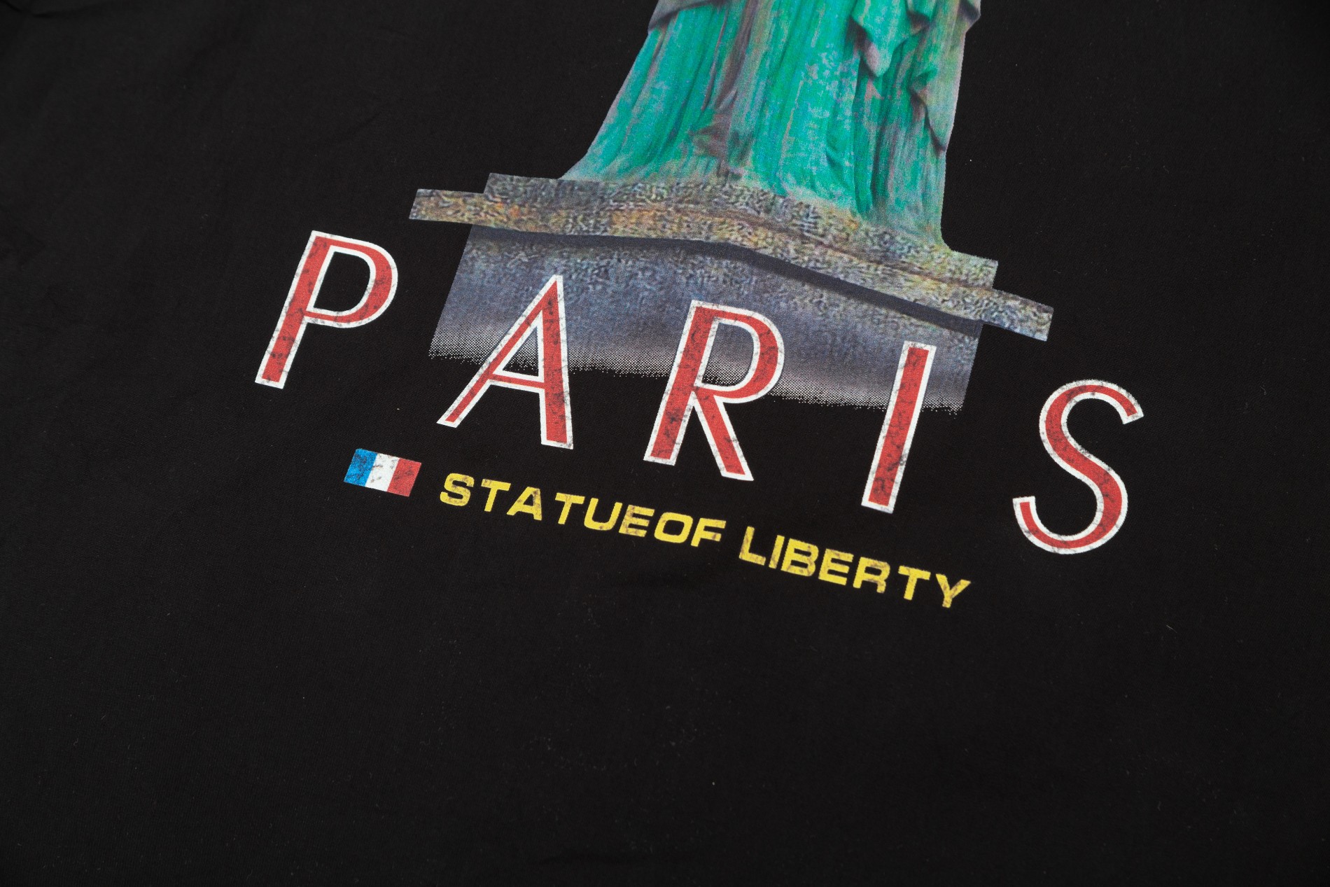 【BALENCIAGA  公式旗艦店】バレンシアガ  シャツ  ご好評に付き再入荷 240816