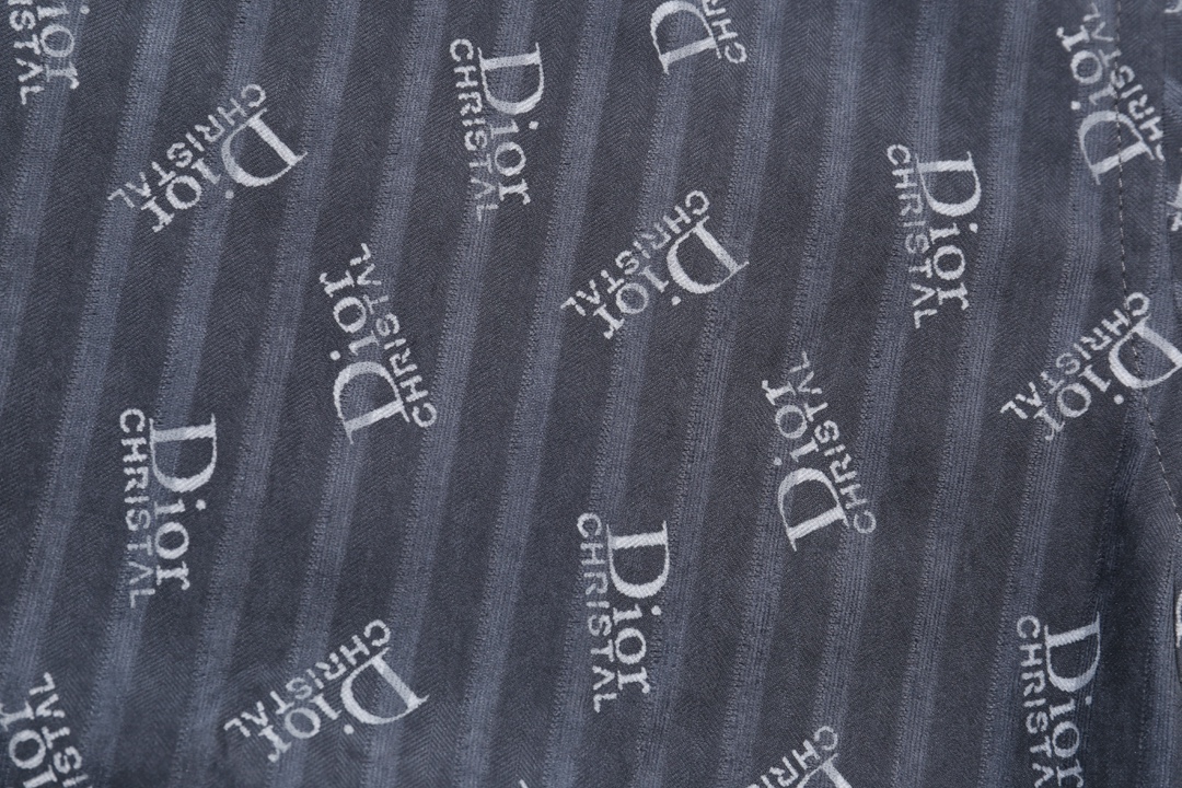 【GUCCI 公式旗艦店】グッチ  シャツ  ご好評に付き再入荷 240816