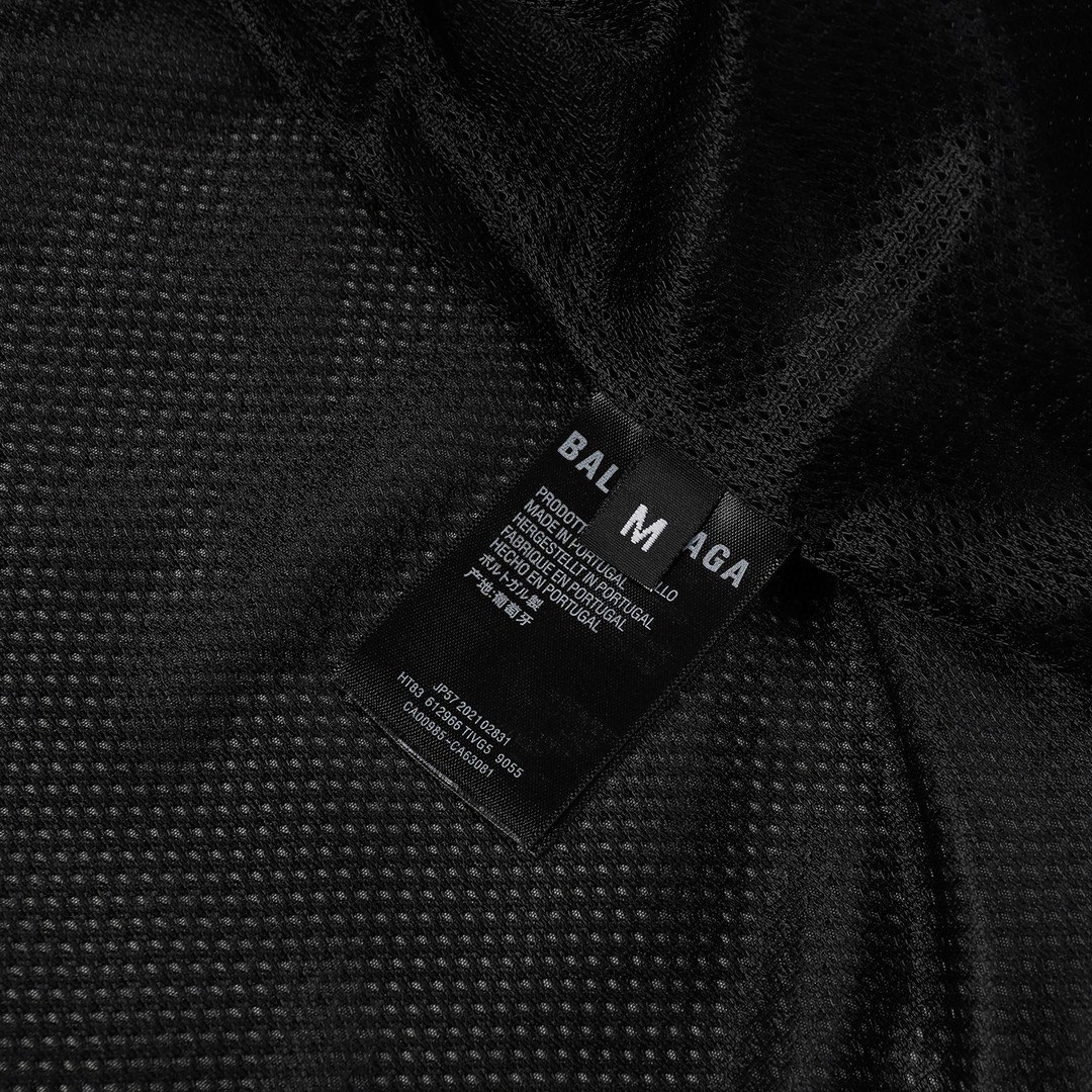 【BALENCIAGA 公式旗艦店】 バレンシアガ  ジャケット着 好評に付き再入荷 240827