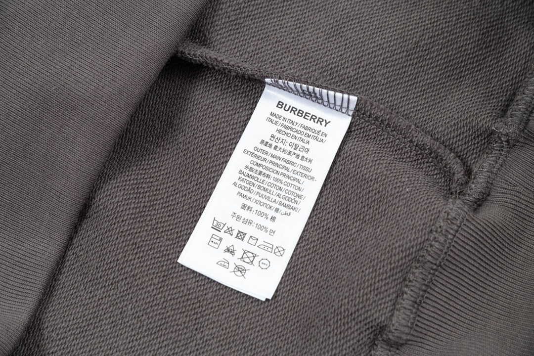 【BURBERRY  公式旗艦店】バーバリー パーカー  スウェットご好評に付き再入荷 240830