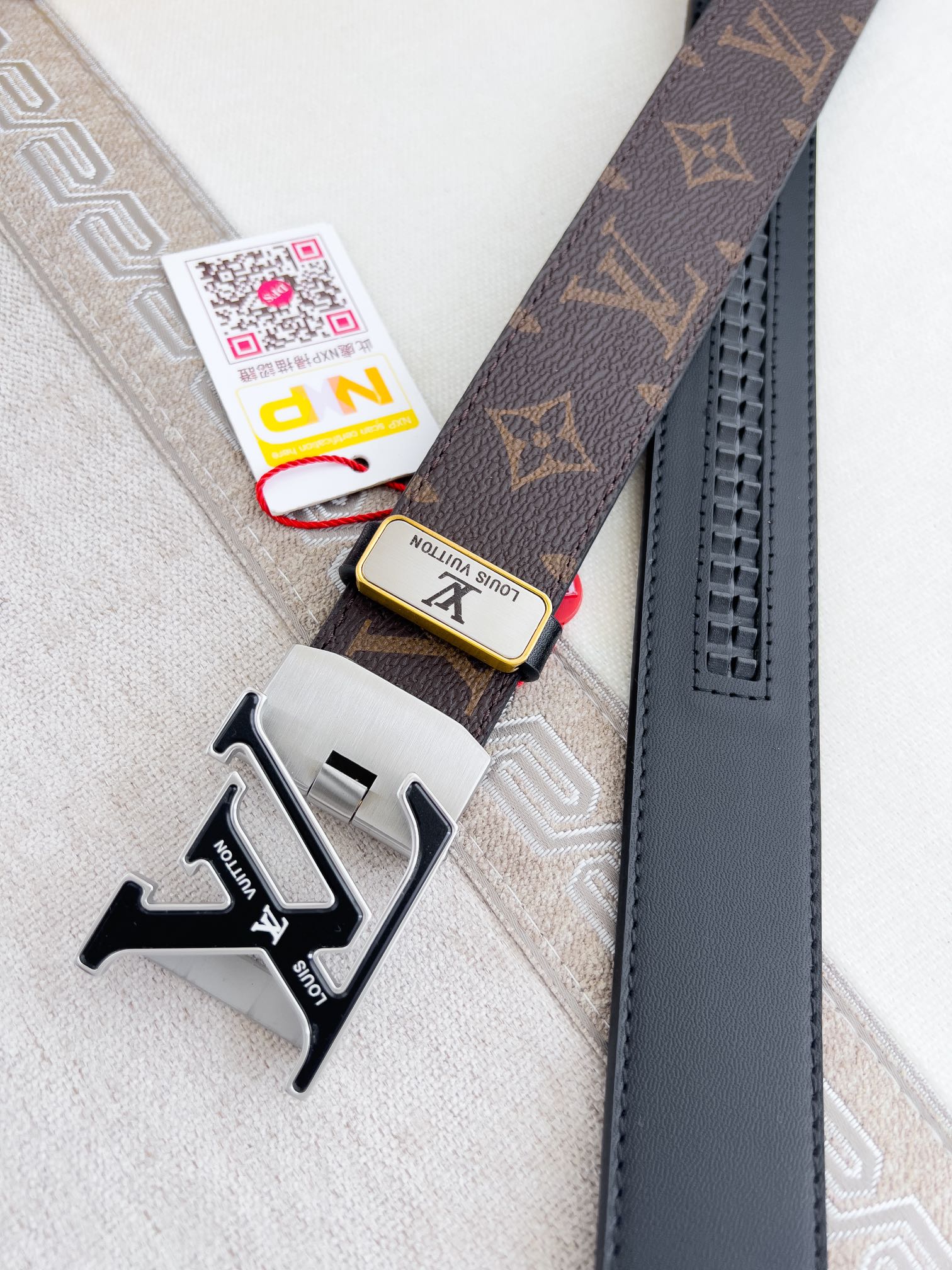 LV【LOUIS VUITTON】(ルイヴィトン) 3.5cmベルト メンズ  240903