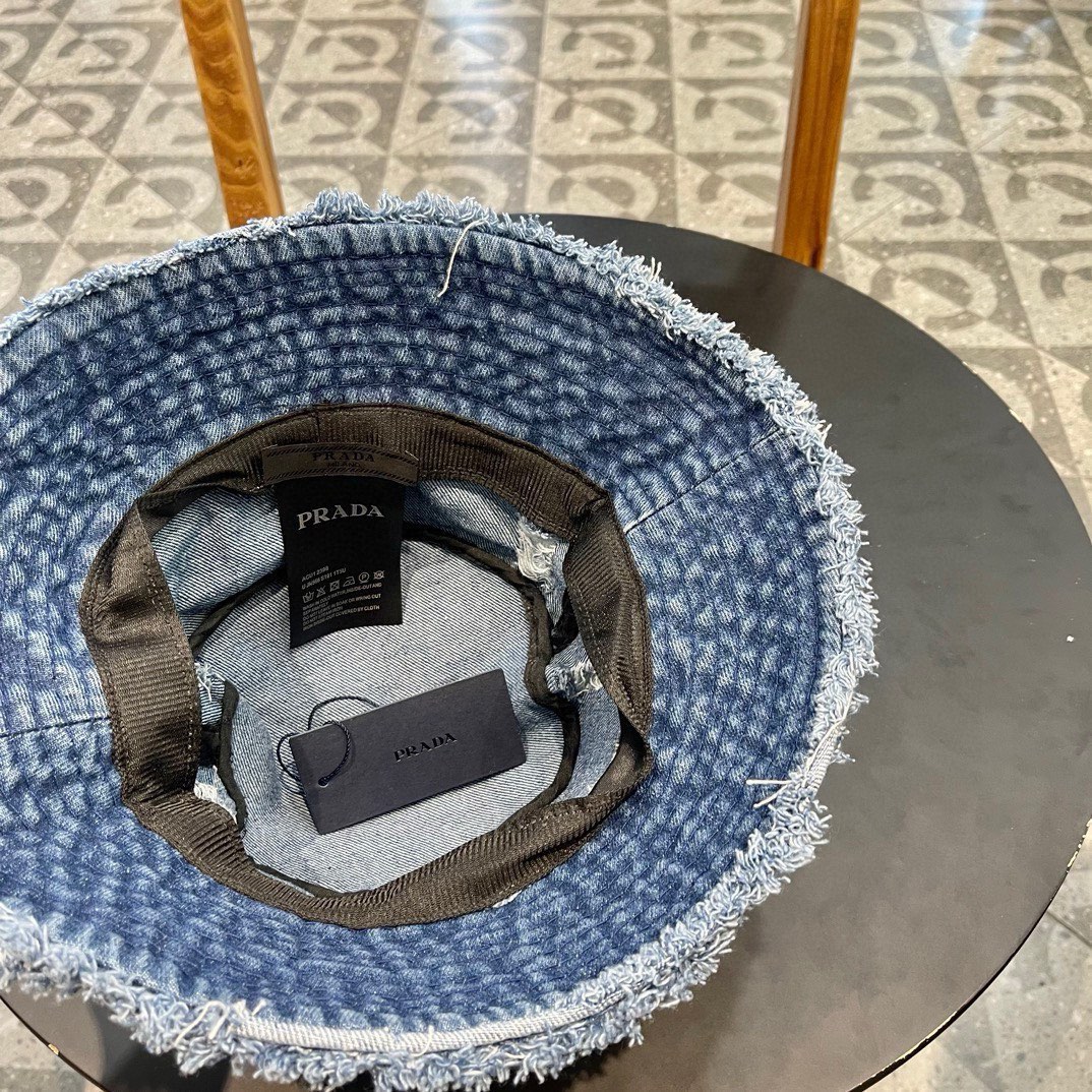 PRADA (プラダ)フィッシャーマンズハット 240904