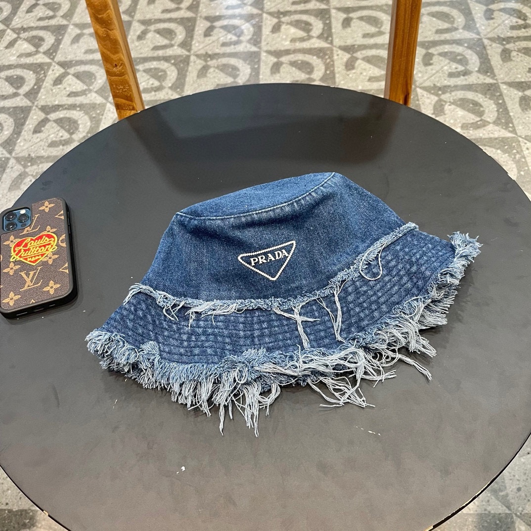 PRADA (プラダ)フィッシャーマンズハット 240904