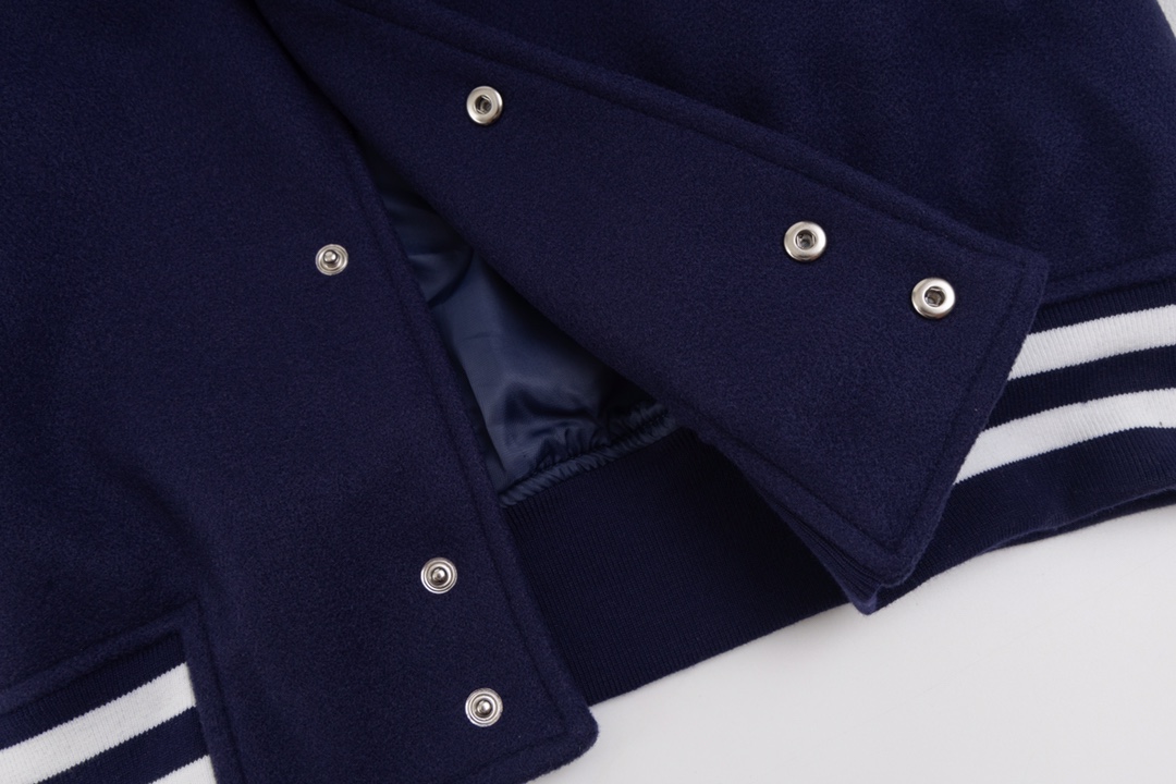 【CELINE】セリーヌ  ジャケット着ご好評に付き再入荷！240923