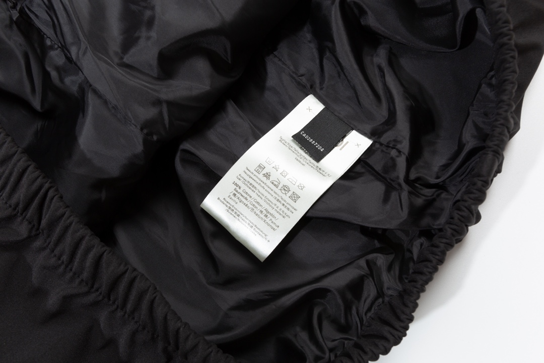 【FENDI】フェンディ ジャケット着ご好評に付き再入荷！240923