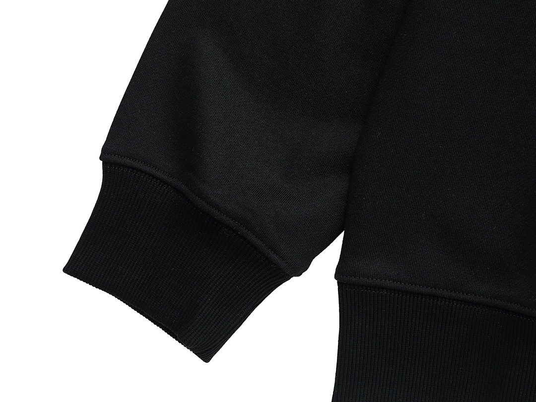 【PRADA 公式旗艦店】プラダ  丸首の衛衣 スウェットご好評に付き再入荷 240925