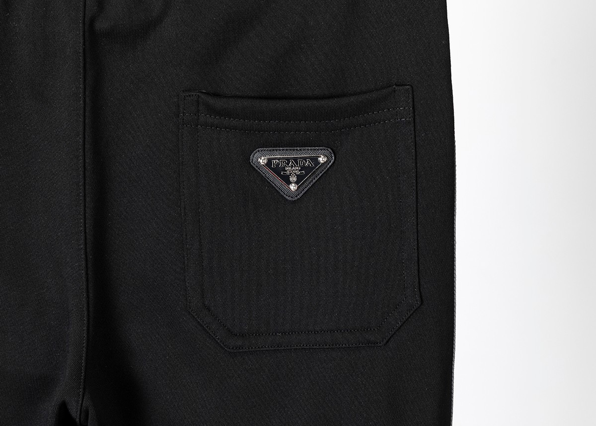 【Prada】( プラダ )  スーツ【即日出荷】ご好評に付き再入荷！240915