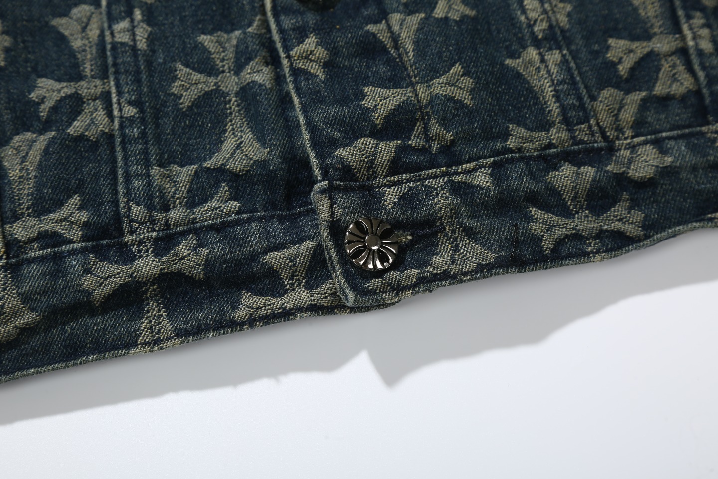 【CHROME HEARTS】クロムハーツ  ジャケット着ご好評に付き再入荷！240928