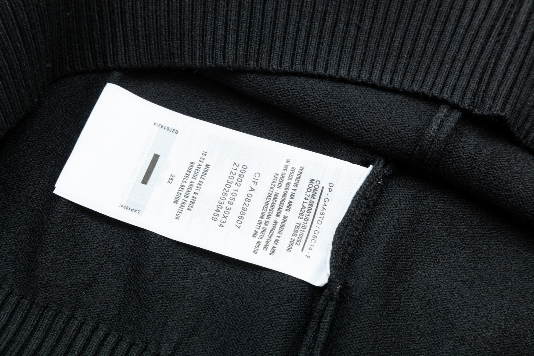 【PRADA 公式旗艦店】プラダ  セーター好評に付き再入荷！ 240930