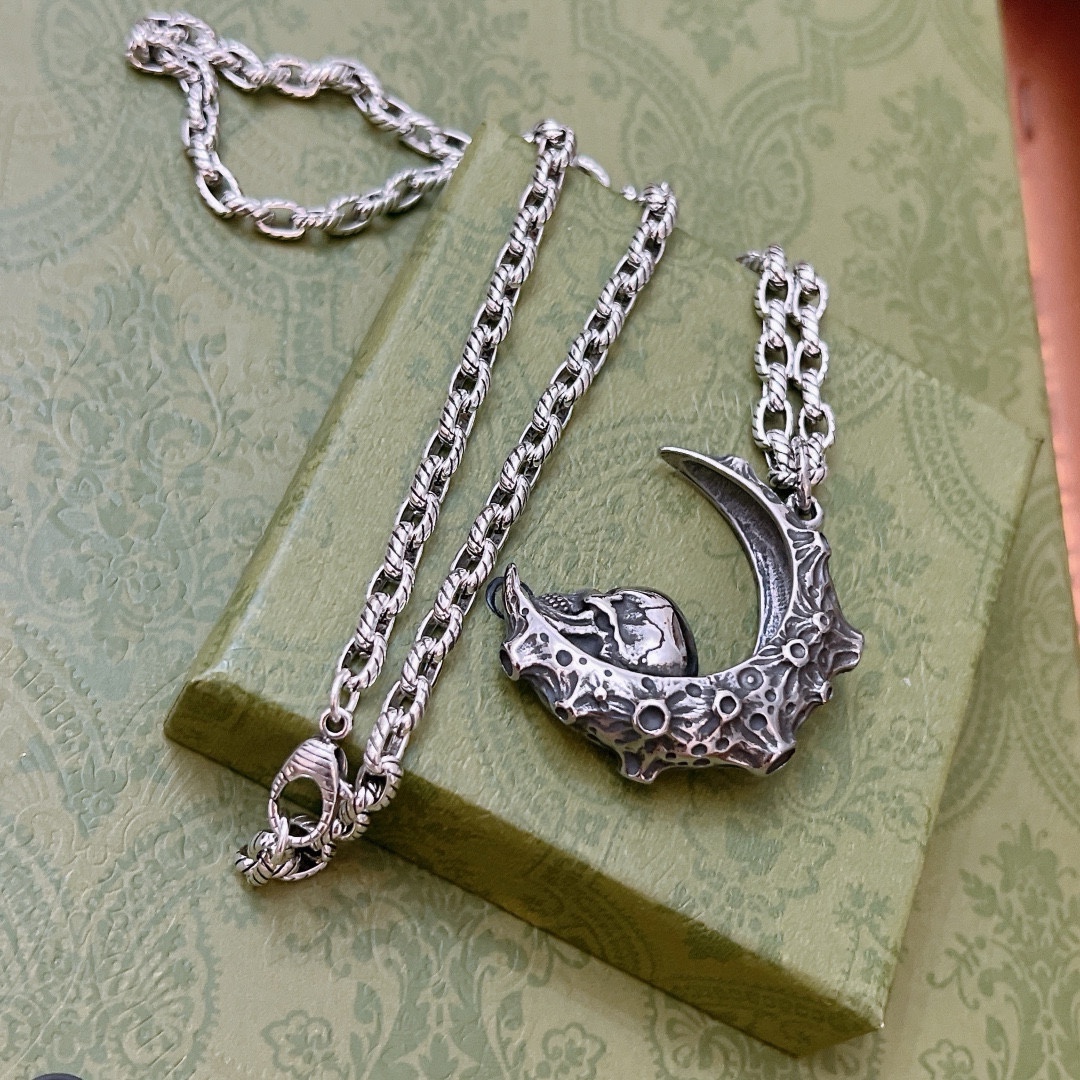 【GUCCI】ネックレス、新しいネックレス万能シンプルファッションオーナメント241015