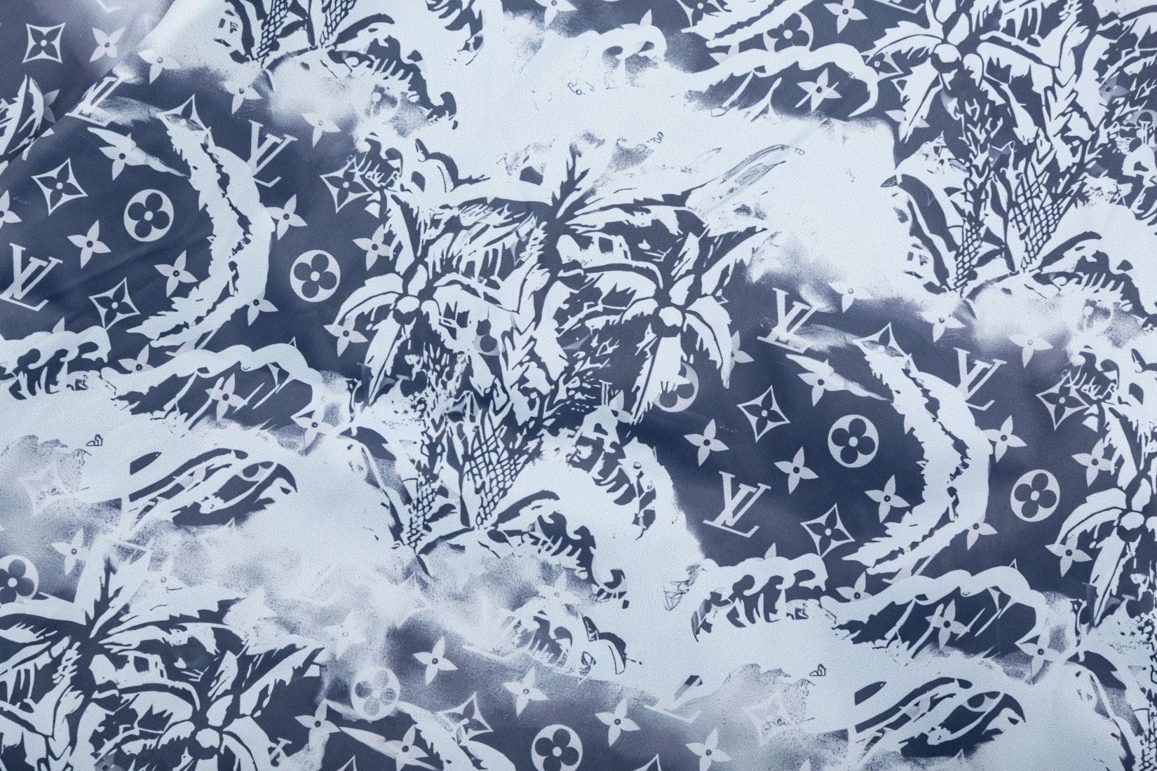 【LOUIS VUITTON 公式旗艦店】ルイヴィトン  ジャケット着 ご好評に付き再入荷！241021