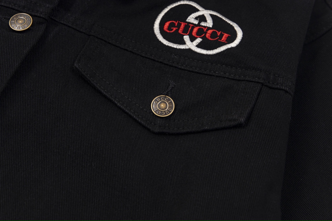 【GUCCI  公式旗艦店】グッチ  ジャケット着 ご好評に付き再入荷！241021