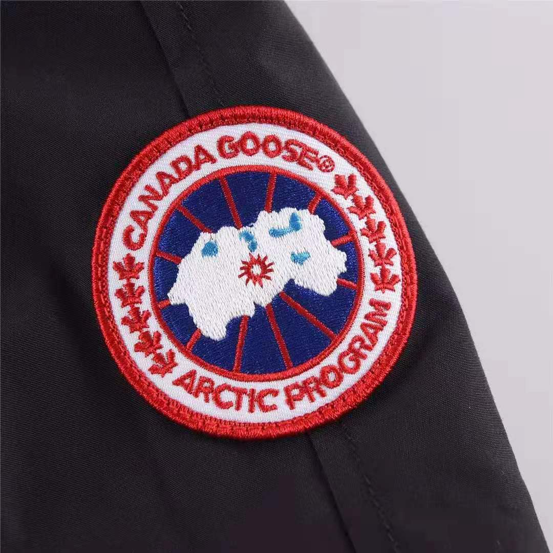【Canada Goose  公式旗艦店】 カナダグース  ダウンジャケット ご好評に付き再入荷！241024