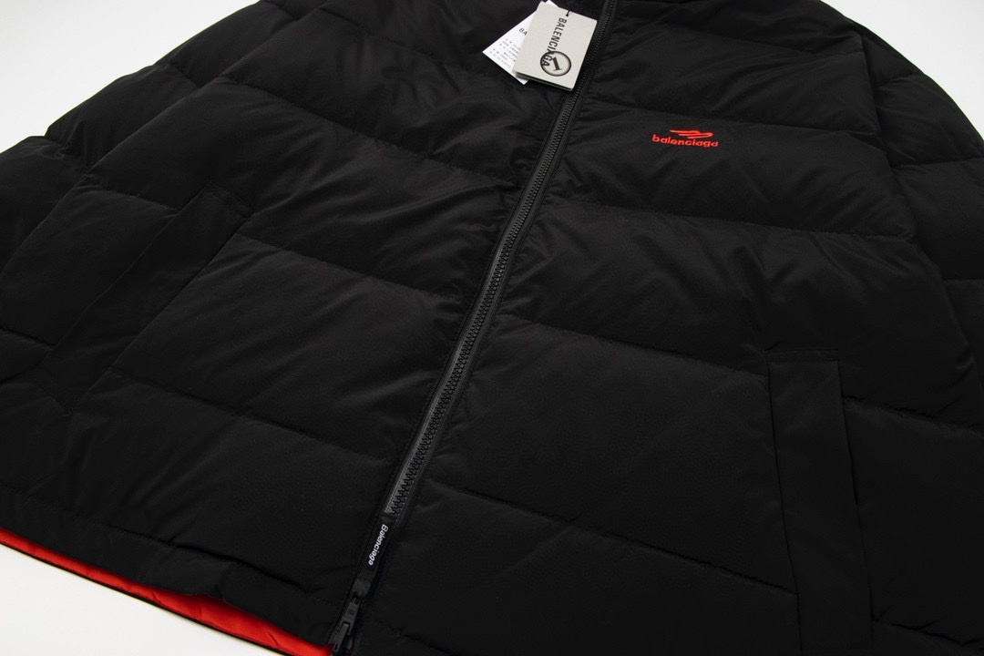 【BALENCIAGA  公式旗艦店】バレンシアガ    ダウンジャケット ご好評に付き再入荷！241024