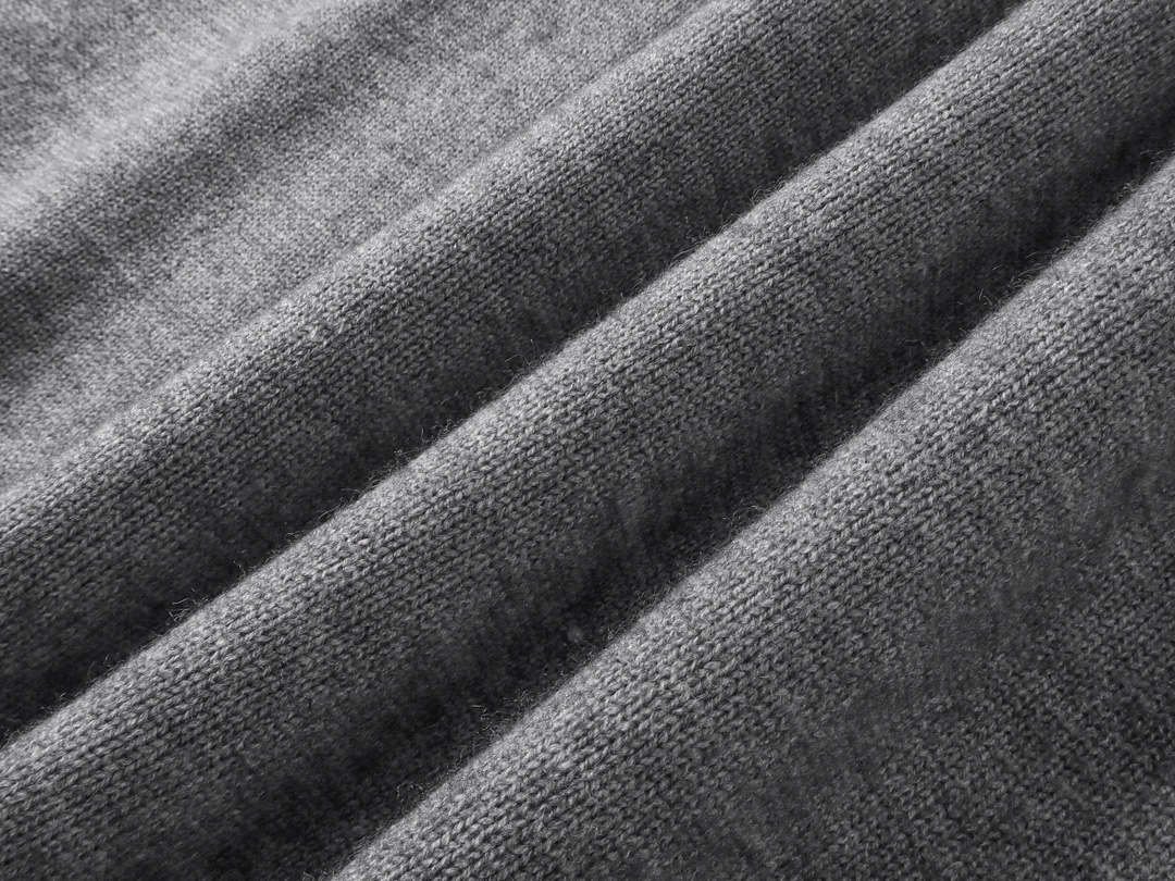 【GUCCI 公式旗艦店】グッチ  セーター好評に付き再入荷！241104