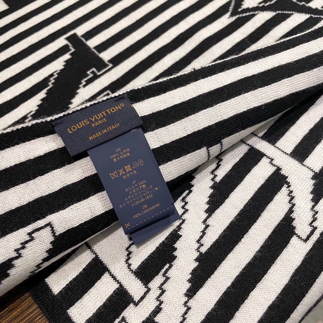 【LV LOUIS VUITTON ルイ·ヴィトン】 スカーフ 30*180cm  241107