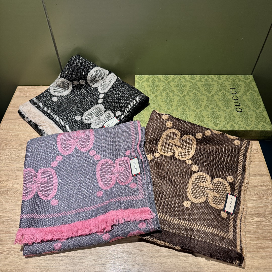 【GUCCI グッチ】スカーフ45*195CM  241108