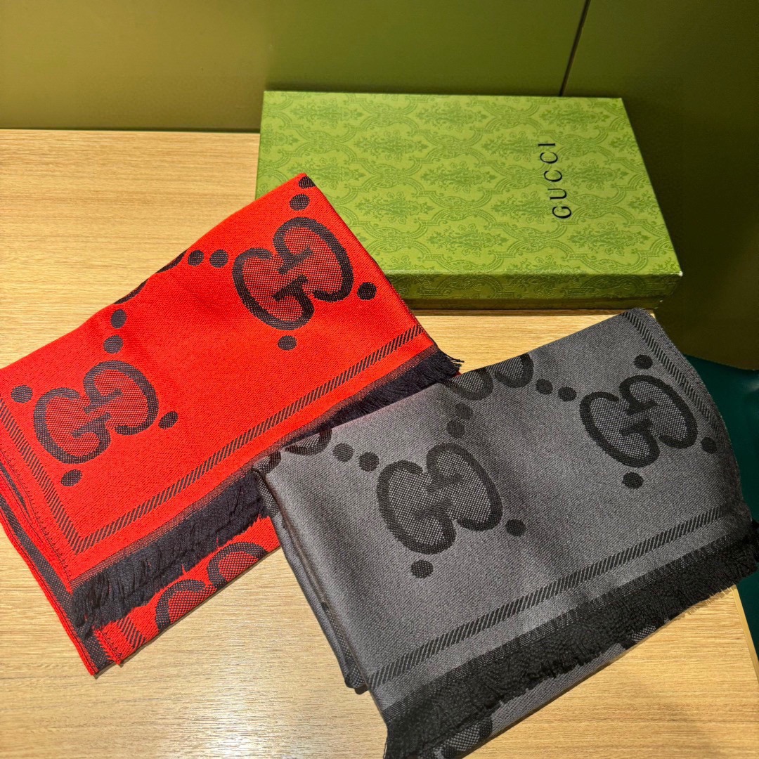 【GUCCI グッチ】スカーフ50*200CM  241108