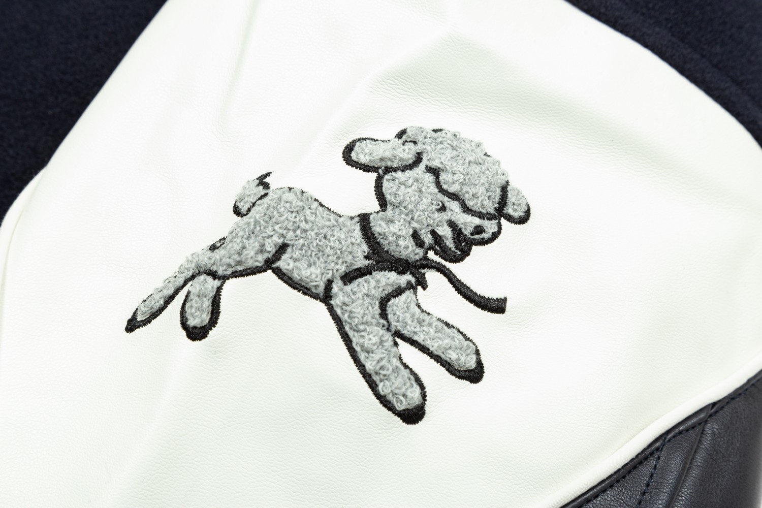 【CHANEL  公式旗艦店】シャネル   ジャケット着 好評に付き再入荷！241028