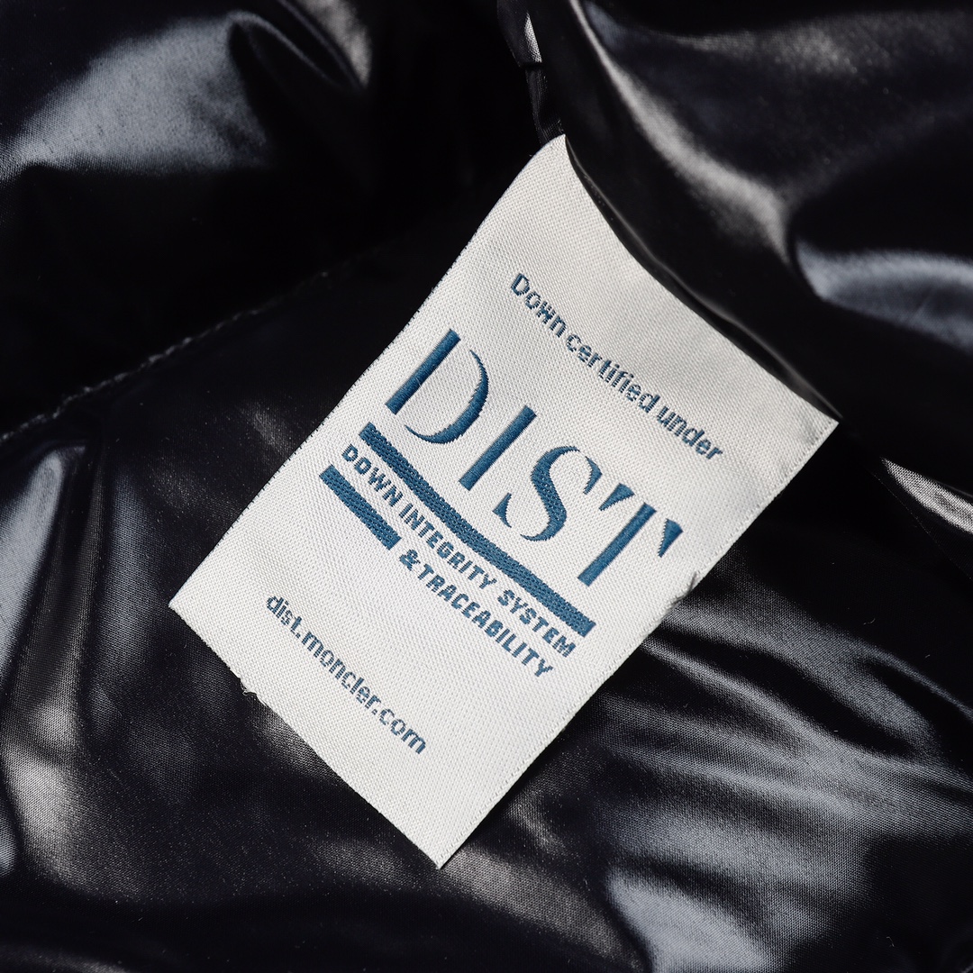 【MONCLER 公式旗艦店】モンクレール  ダウンジャケット好評に付き再入荷！ 241113