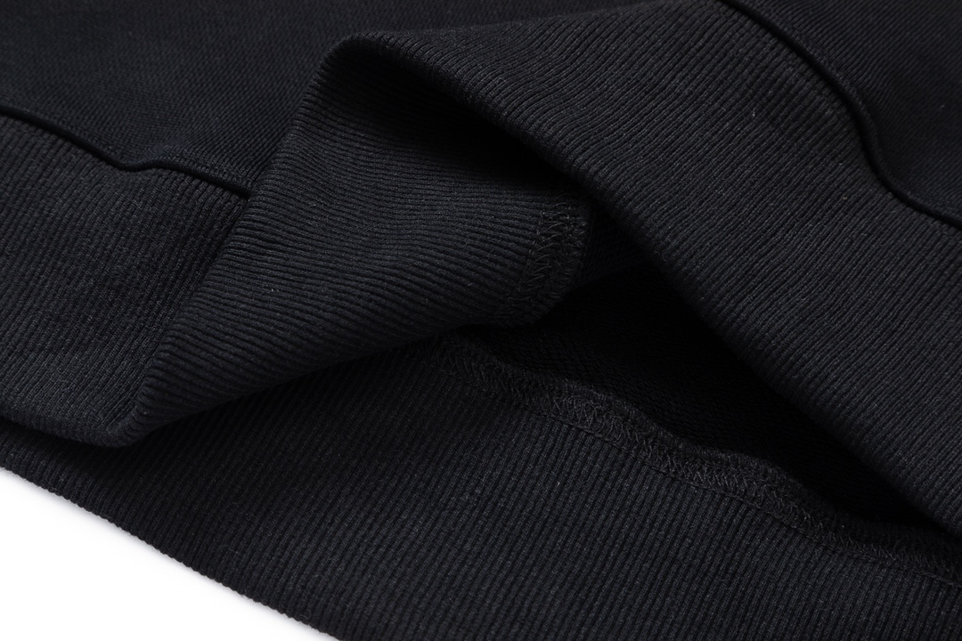 【DIOR 公式旗艦店】ディオール  丸首の衛衣 スウェットご好評に付き再入荷 241114