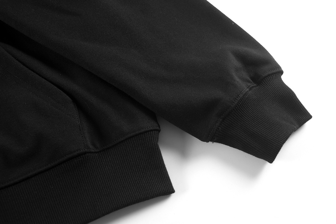 【CHROME HEARTS 公式旗艦店】クロムハーツ  パーカー  スウェットご好評に付き再入荷  241114