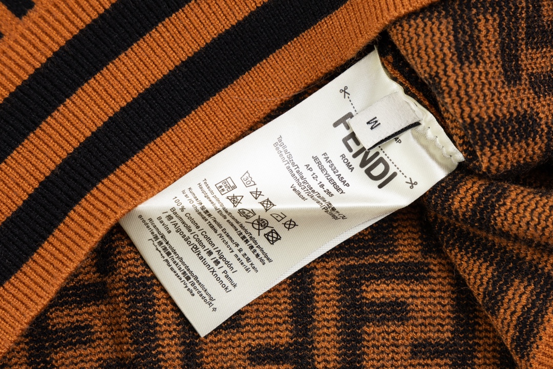 【FENDI 公式旗艦店】フェンディ   セーター好評に付き再入荷！ 241116