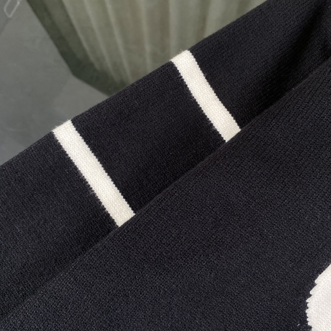 【CHROME HEARTS    公式旗艦店】クロムハーツ   セーター好評に付き再入荷！ 241116