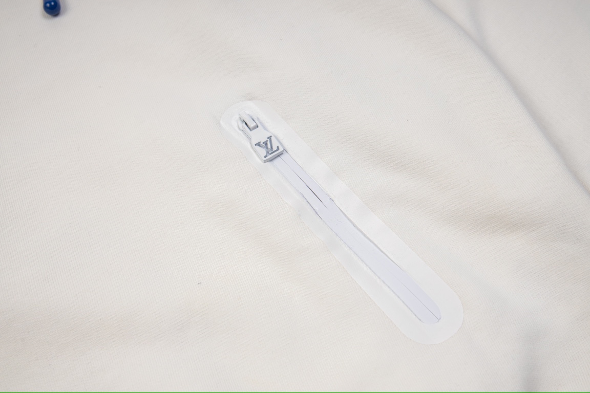 LV【LOUIS VUITTON  公式旗艦店】ルイヴィトン パーカー  スウェットご好評に付き再入荷！ 241121