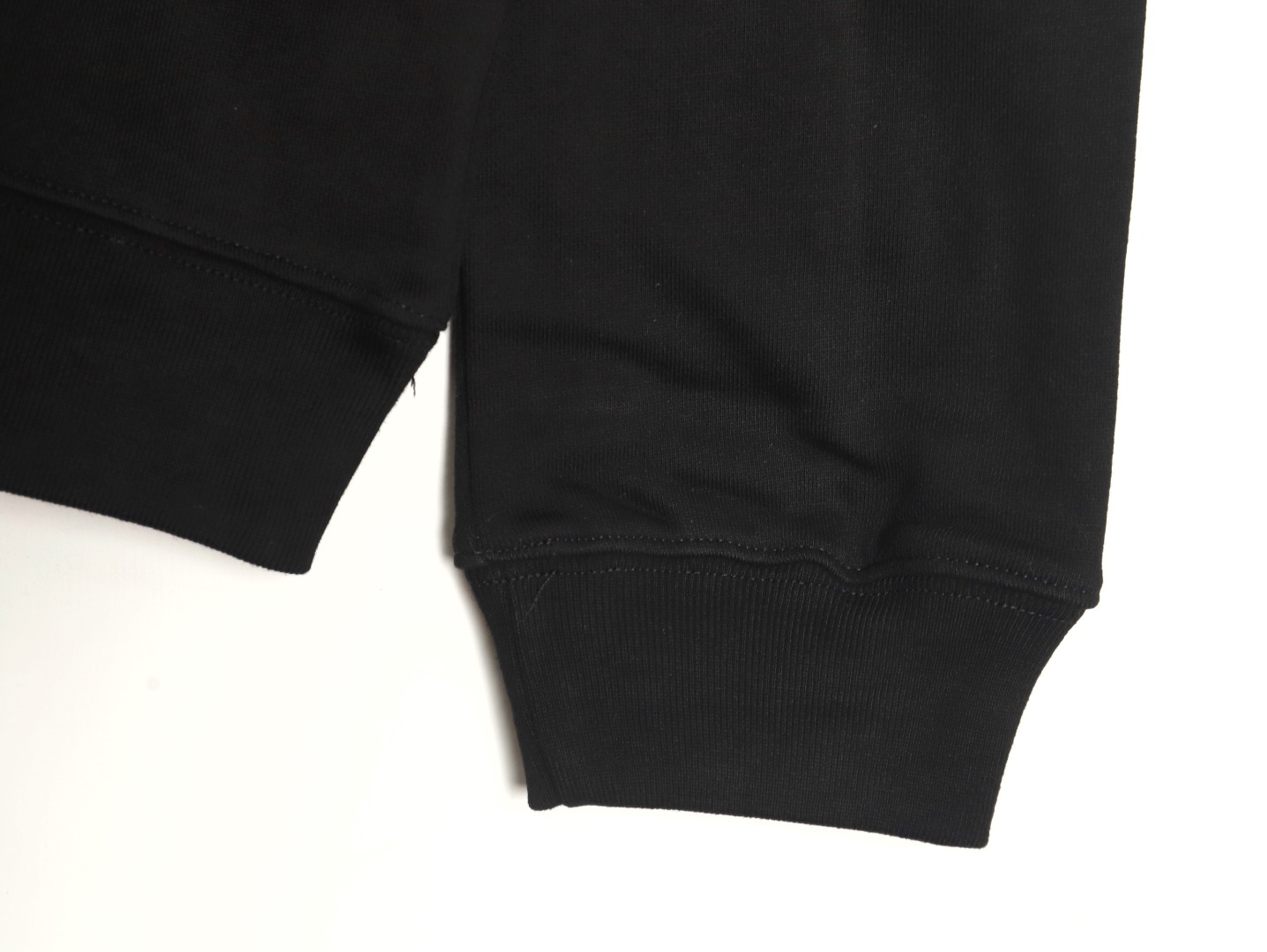 【GIVENCHY  公式旗艦店】ジバンシー 丸首の衛衣 スウェットご好評に付き再入荷！241122