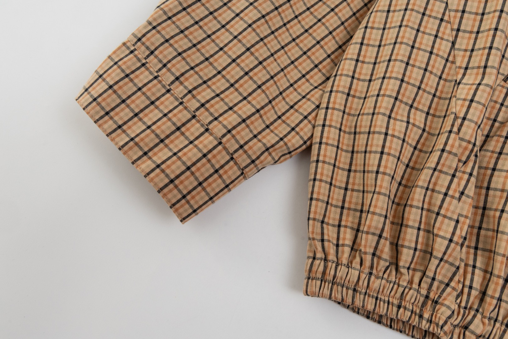 【Miumiu 公式旗艦店】 ミュウミュウ   ジャケット着  スウェット ご好評に付き再入荷！241122