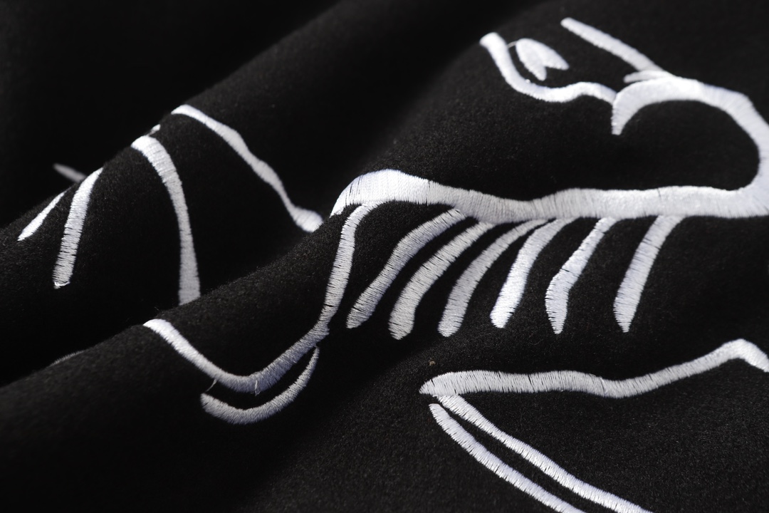 【ARCTERYX  公式旗艦店】アークテリクス  ジャケット着  スウェット ご好評に付き再入荷！241123