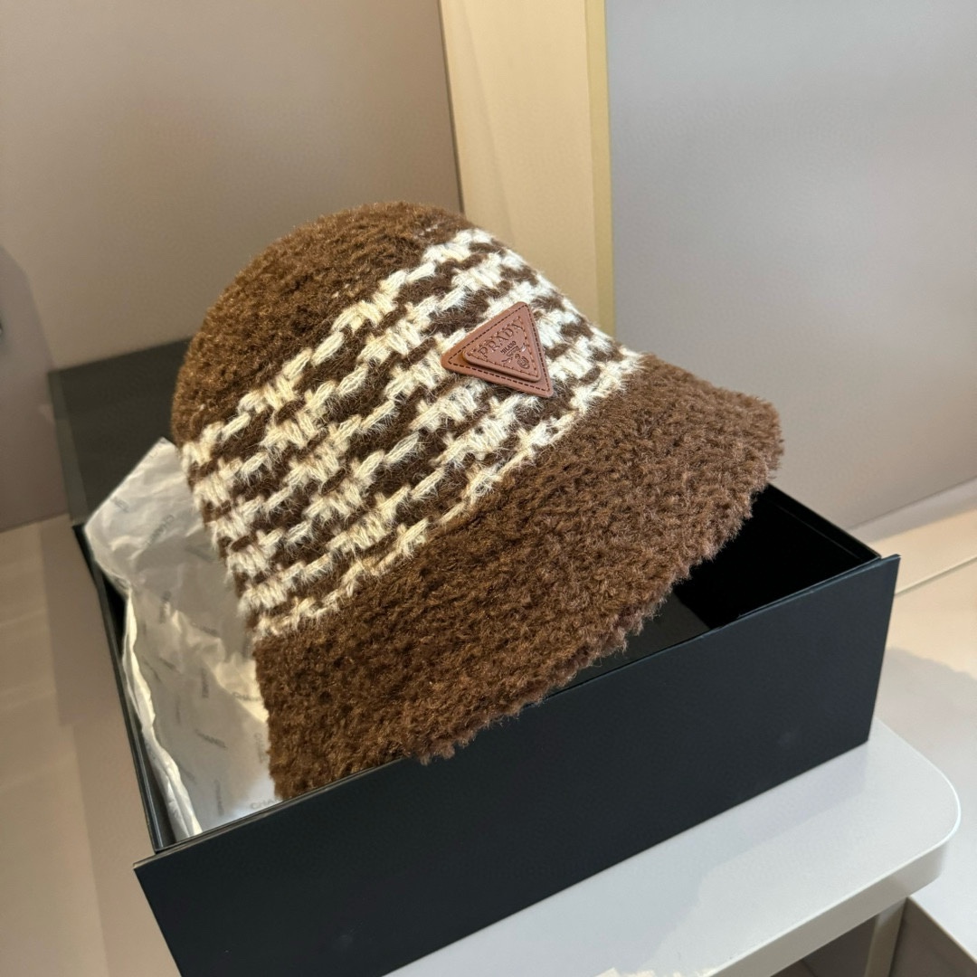 PRADA (プラダ)フィッシャーマンズハット  241125