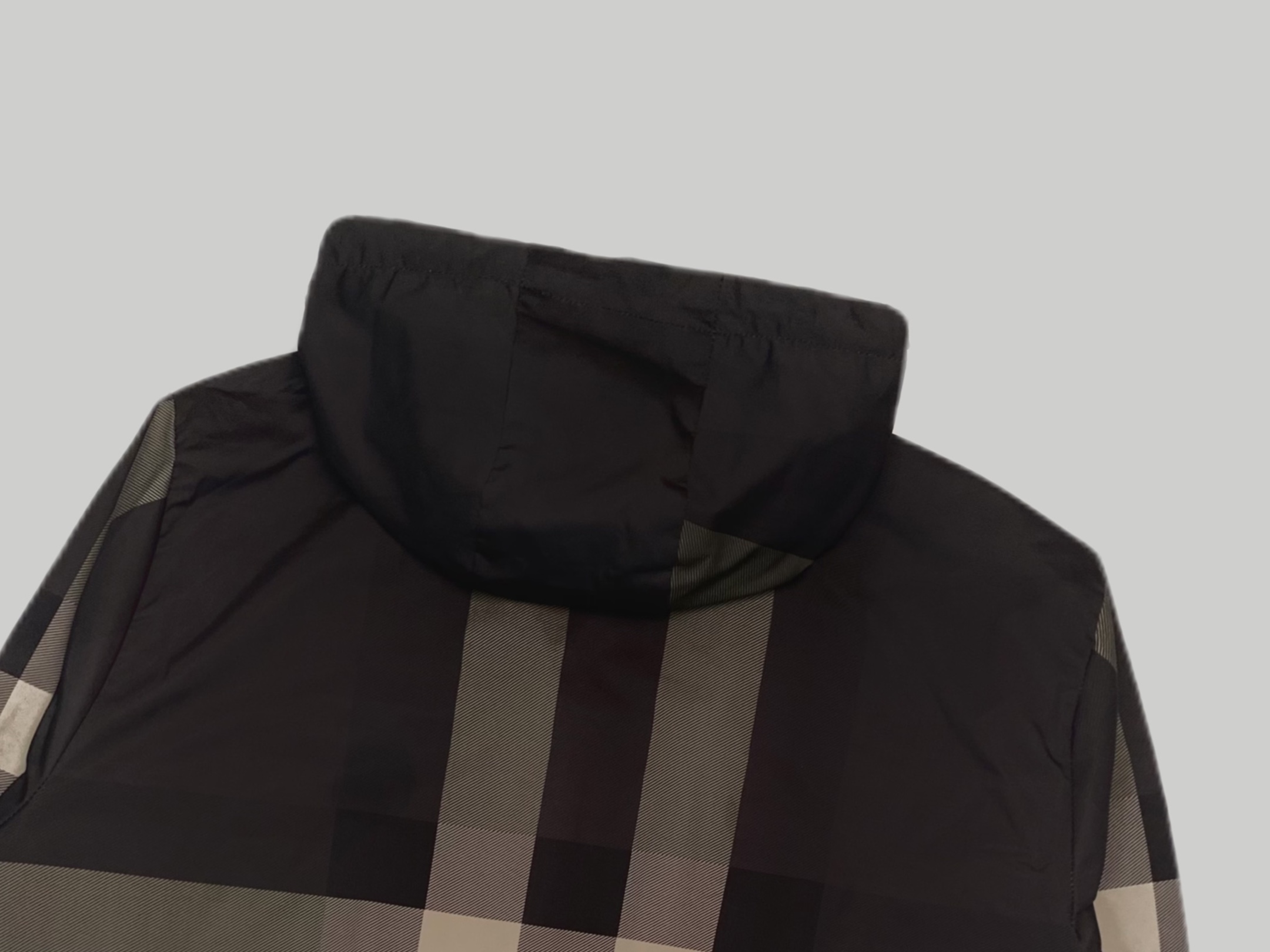 【BURBERRY  公式旗艦店】バーバリー  ジャケット 好評に付き再入荷！