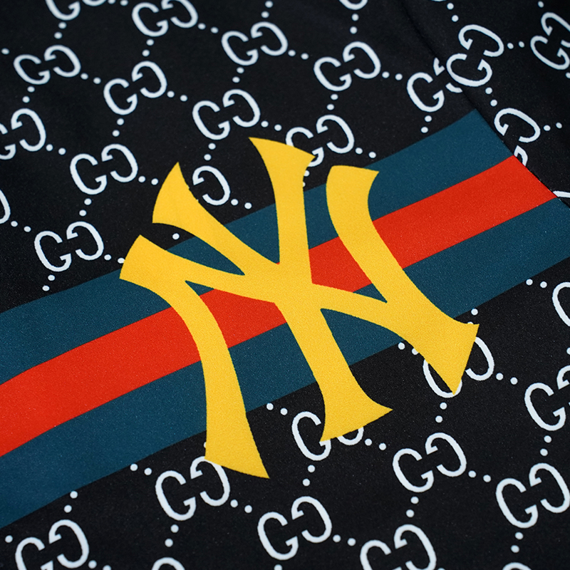 【GUCCI 公式旗艦店】グッチ ジャケット好評に付き再入荷！